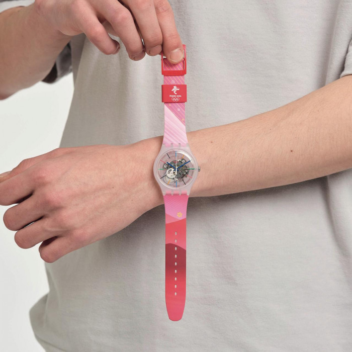 SWATCH RED RIVERS AND MOUNTAINS