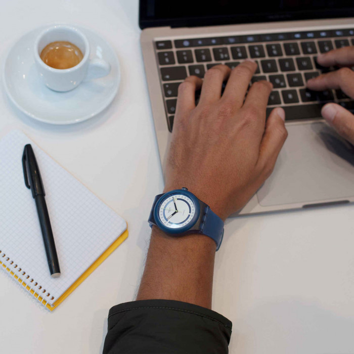 SWATCH SISTEM51 HODINKEE STOPLIGHT NEON REMIX