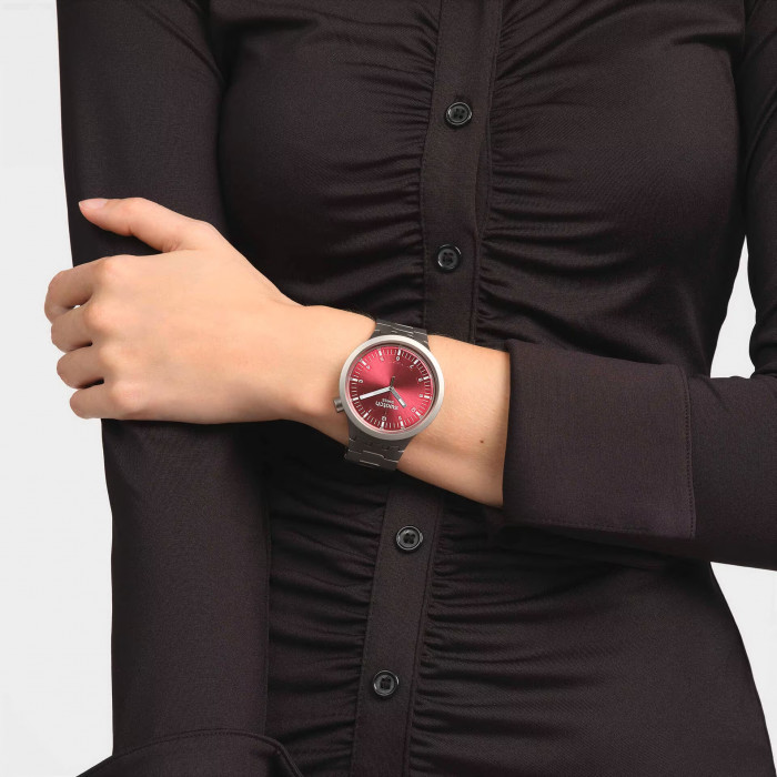 SWATCH SCARLET SHIMMER