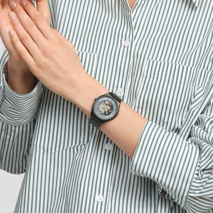 SWATCH TRAIN THE HANDS