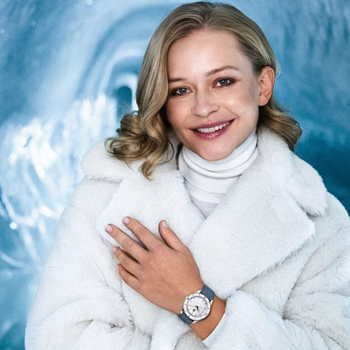 RADO Captain Cook x Julia Peresild