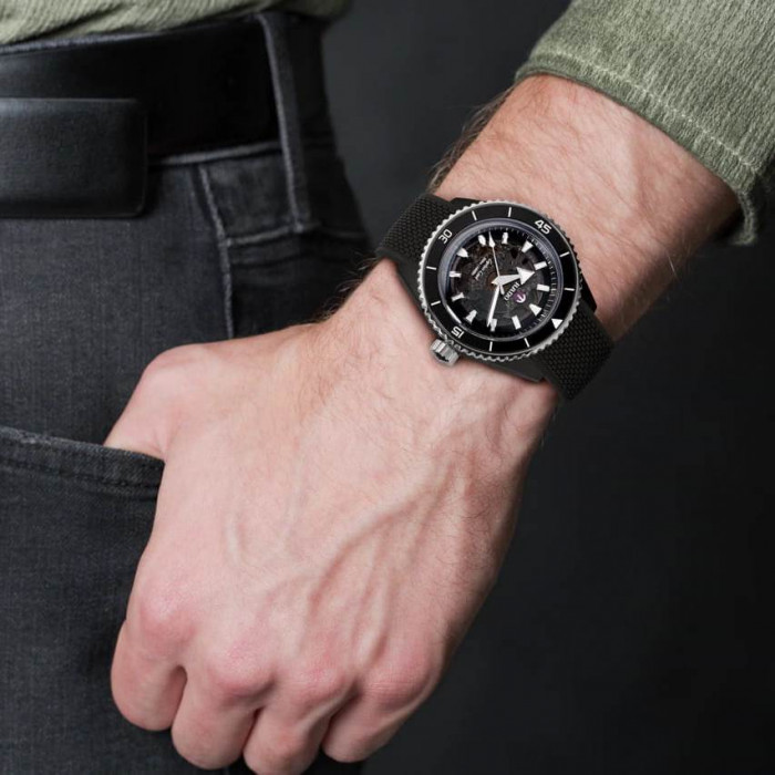 RADO CAPTAIN COOK HIGH-TECH CERAMIC