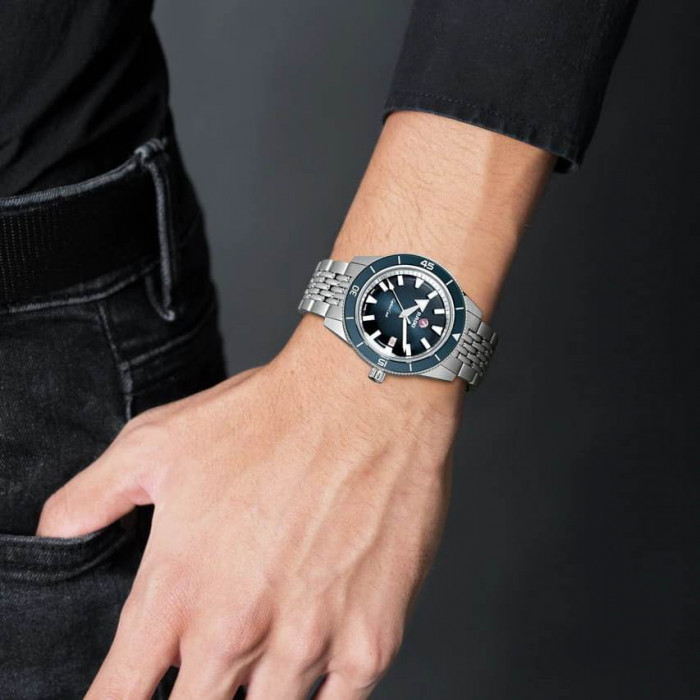 RADO CAPTAIN COOK AUTOMATIC