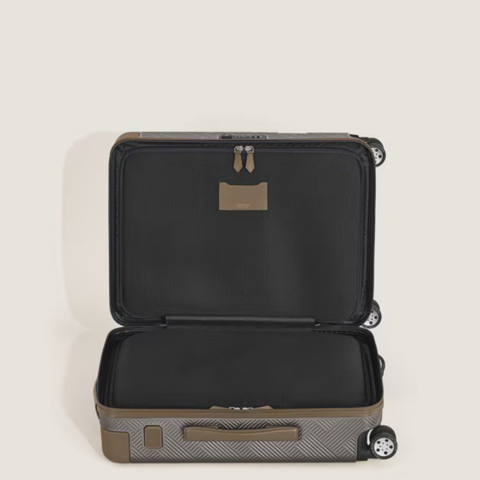 Чемодан Montblanc MY4810 для ручной клади Extreme 3.0