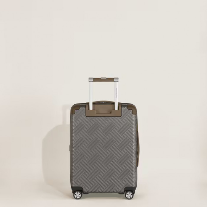 Чемодан Montblanc MY4810 для ручной клади с внешним карманом Extreme 3.0