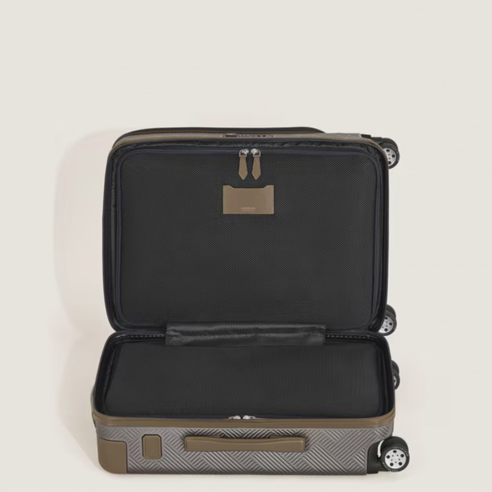 Чемодан Montblanc MY4810 для ручной клади с внешним карманом Extreme 3.0