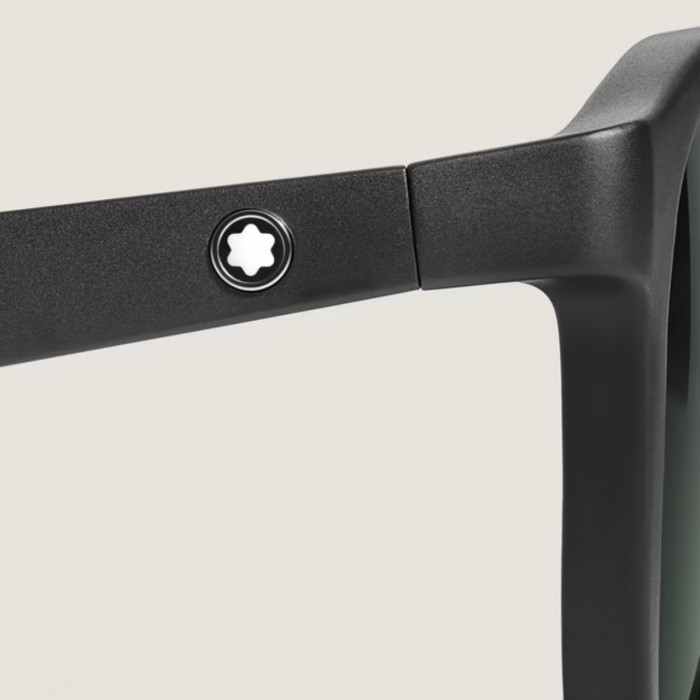 Солнцезащитные очки Montblanc с черной литой оправой