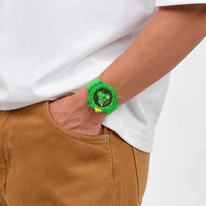 SWATCH GLOWINGLY GREEN