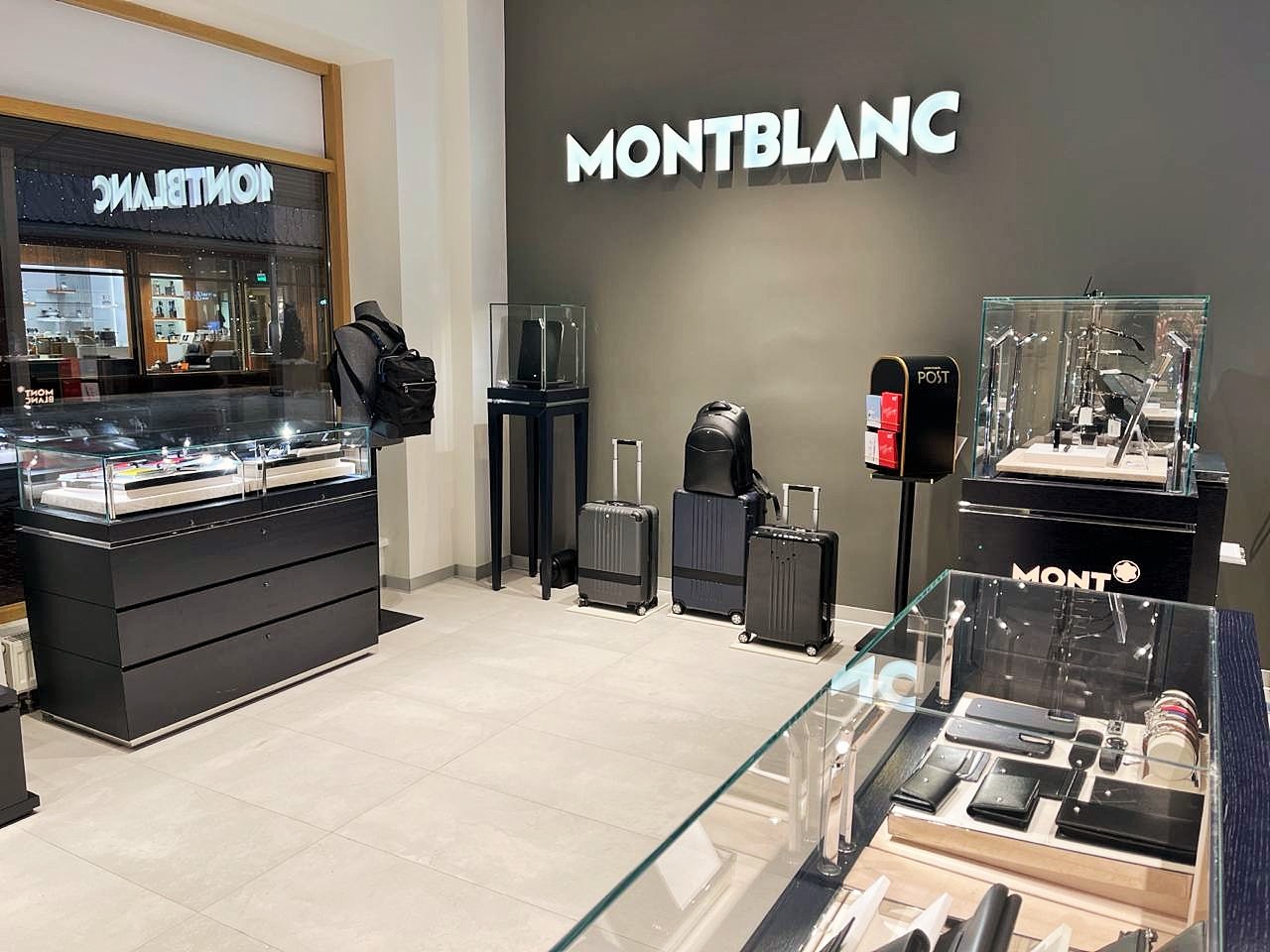 Outlet бутик Montblanc в Москве